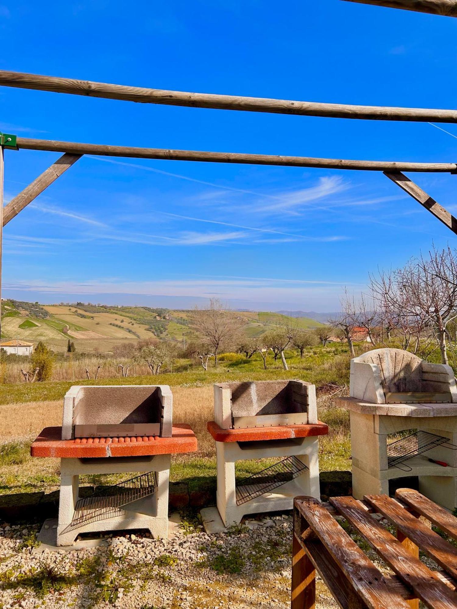 Oasi Macerina Villa Alanno Buitenkant foto