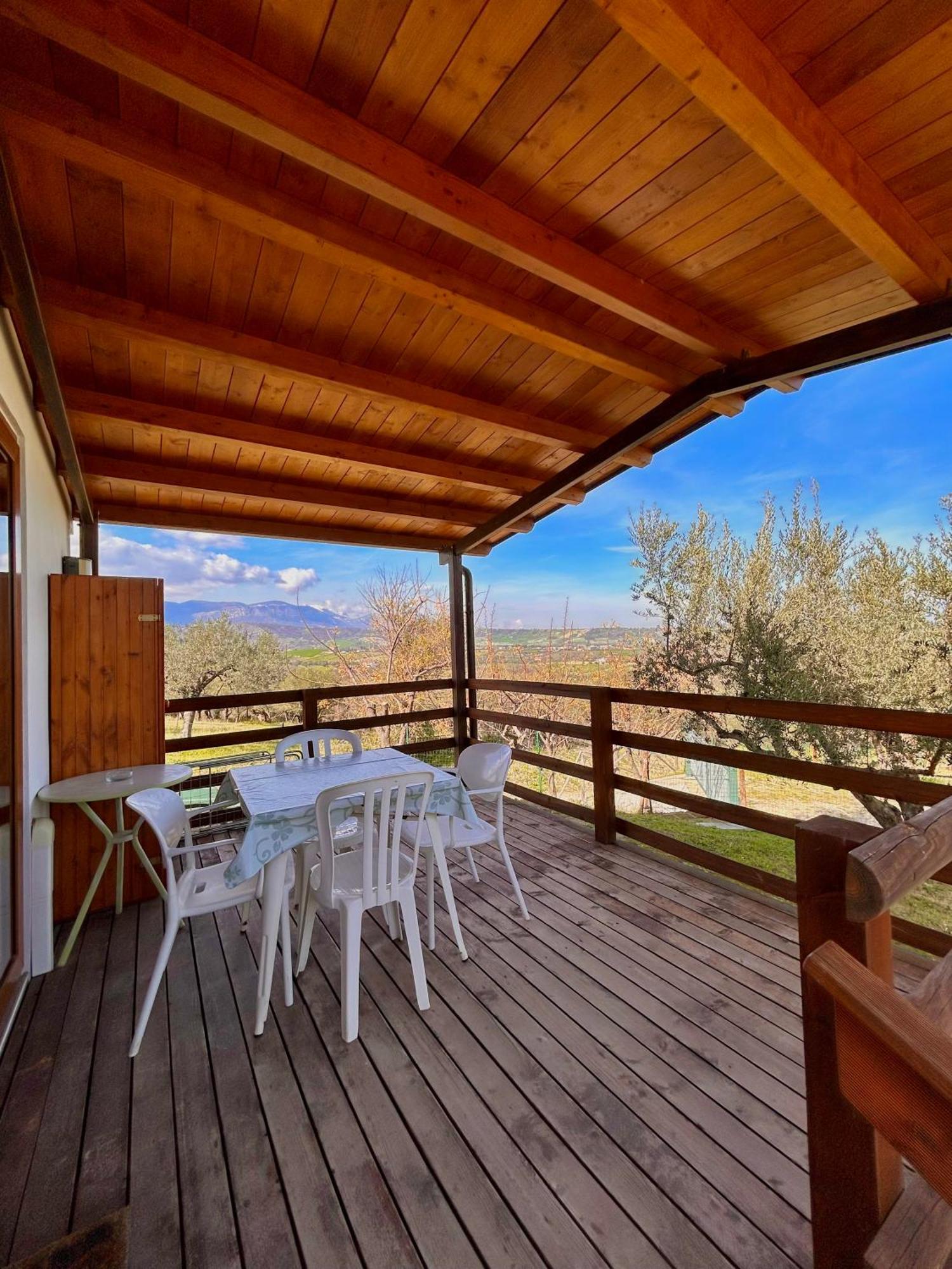 Oasi Macerina Villa Alanno Buitenkant foto