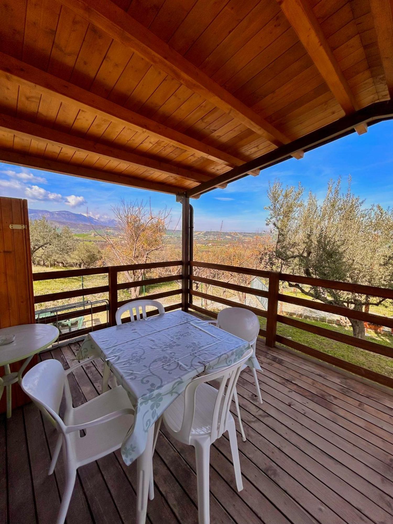 Oasi Macerina Villa Alanno Buitenkant foto