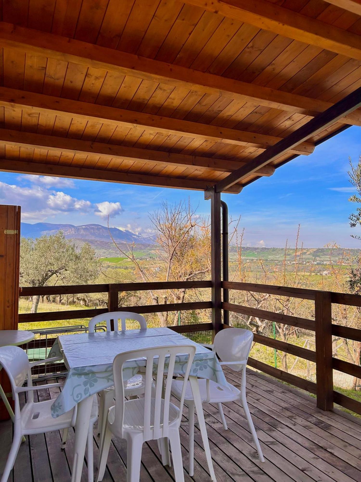 Oasi Macerina Villa Alanno Buitenkant foto