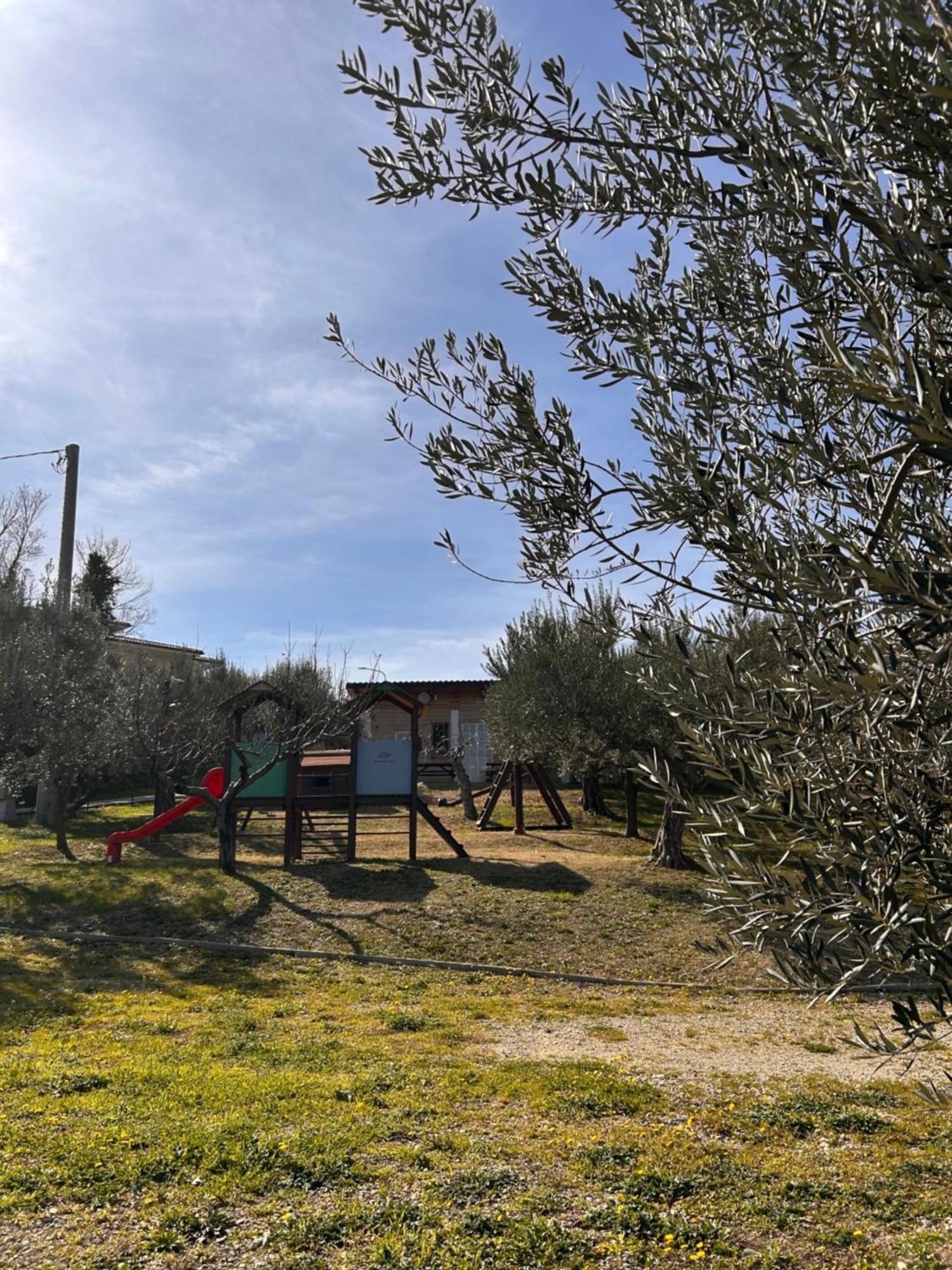 Oasi Macerina Villa Alanno Buitenkant foto