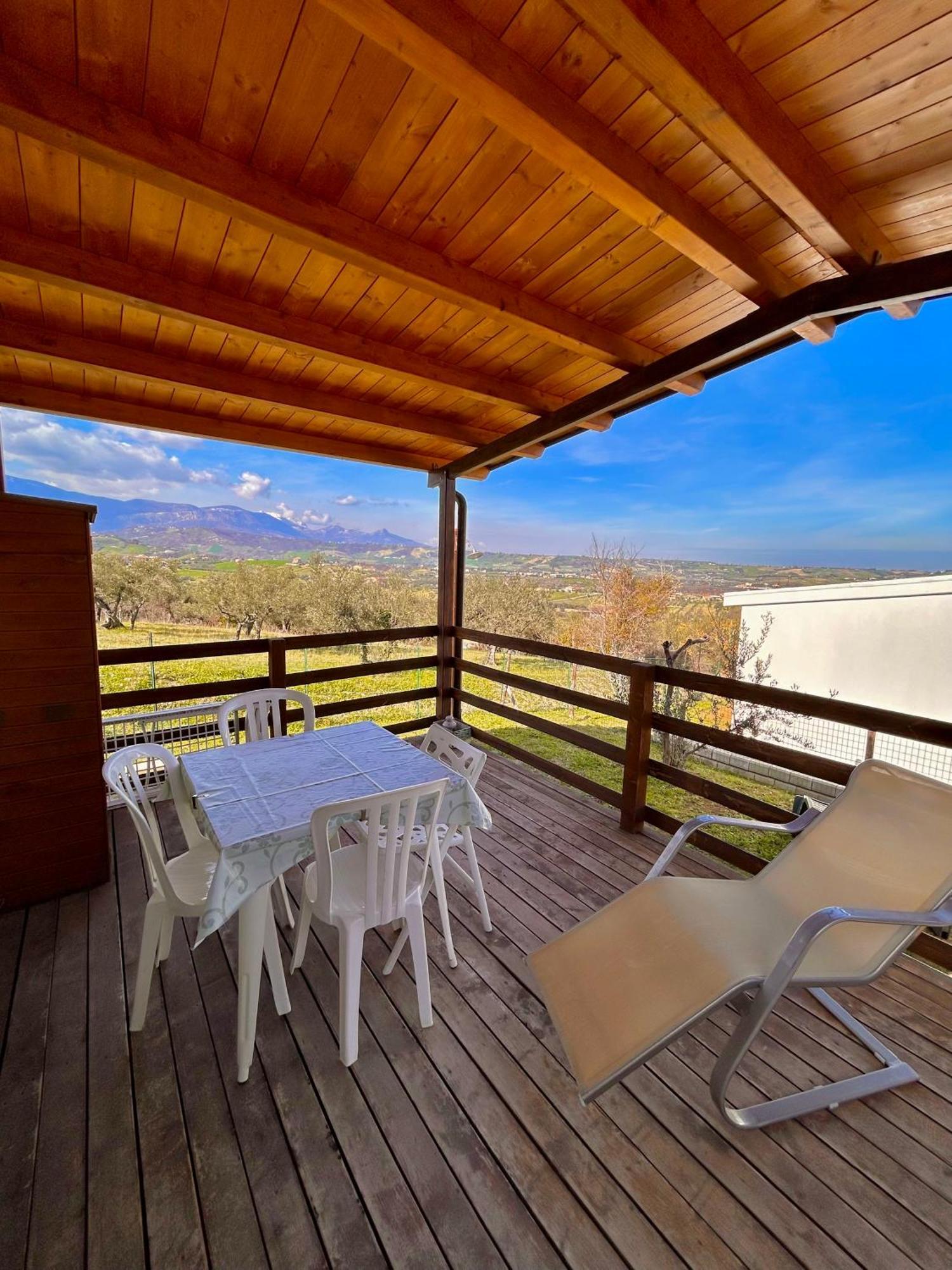 Oasi Macerina Villa Alanno Buitenkant foto
